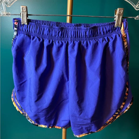 Nike Dri Fit Women's Blueish Purple Running Shorts - Picture 2 of 4
